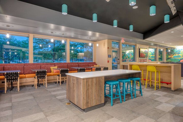 Breakfast/Coffee Service 26 of 32