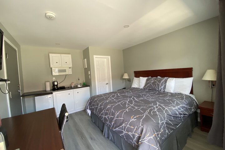 Room 90 of 94
