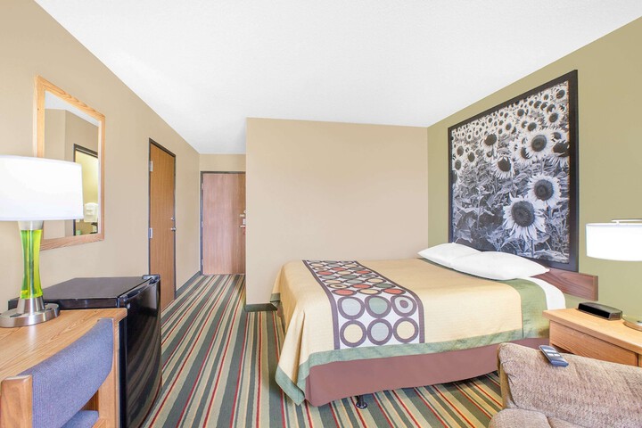 Room 12 of 15