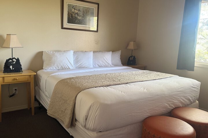 Mountain Landing Suites & RV Park