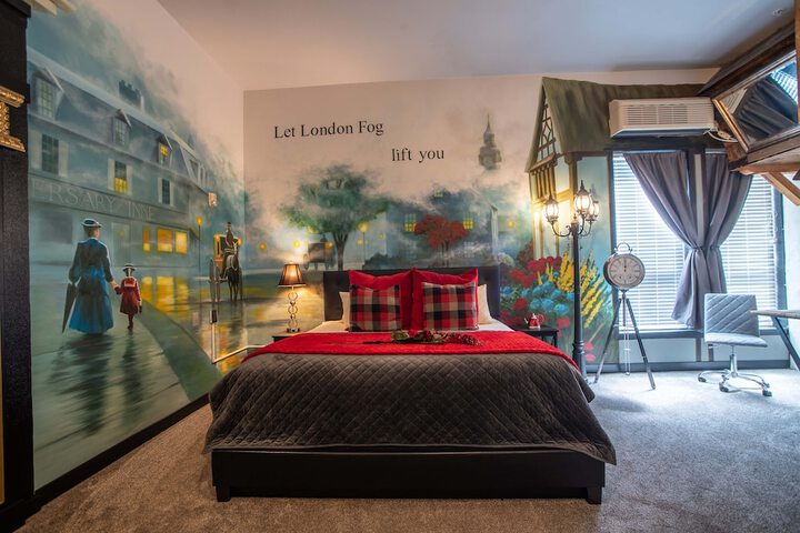 Room 168 of 251