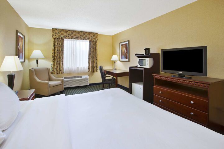 Room 17 of 23