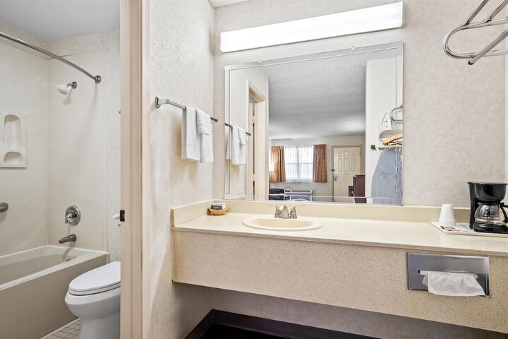 Americas Best Value Inn Midlothian Cedar Hill