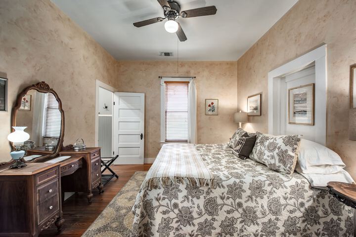 Room 20 of 108
