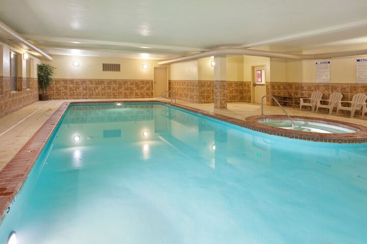 Holiday Inn Express & Suites Cedar City by IHG