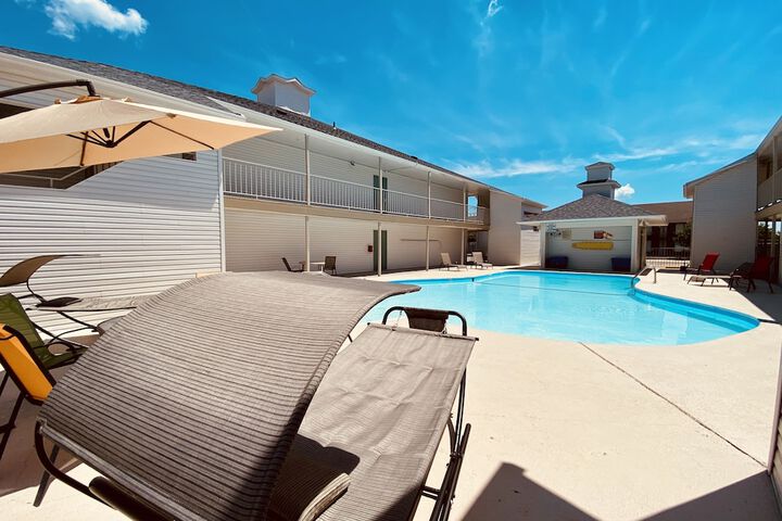 Pool 12 of 50