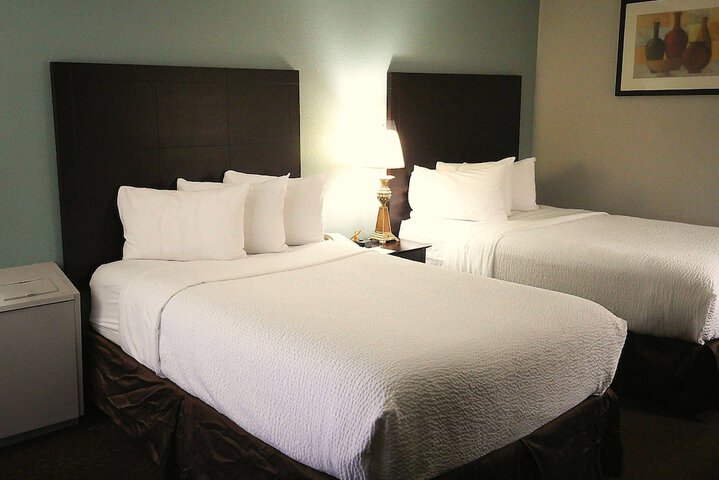 Room 9 of 32