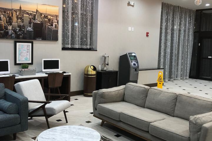 Hotel 5 of 35