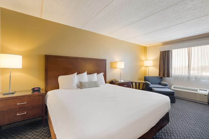 Best Western Riverfront Inn