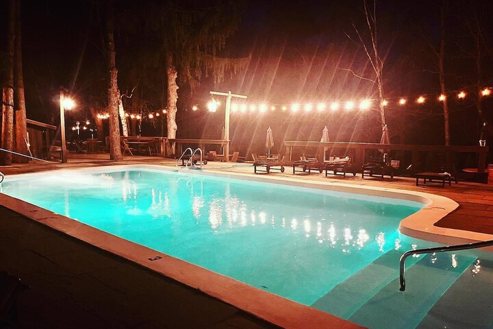 Pool 27 of 165