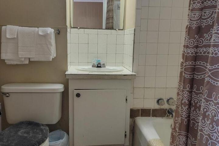 Canton Motel