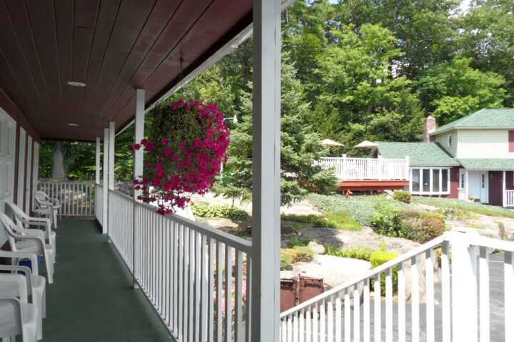 Pinebrook Motel