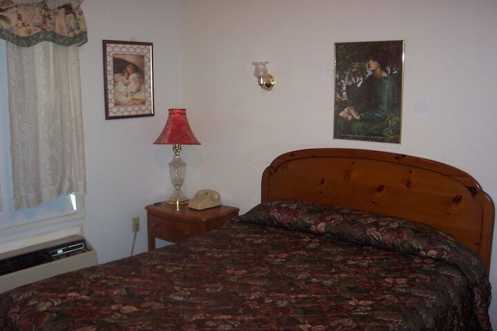 Room 6 of 7