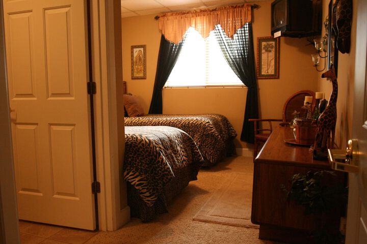 Room 5 of 50