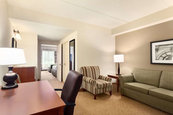 Country Inn & Suites by Radisson Buffalo South I-90, NY