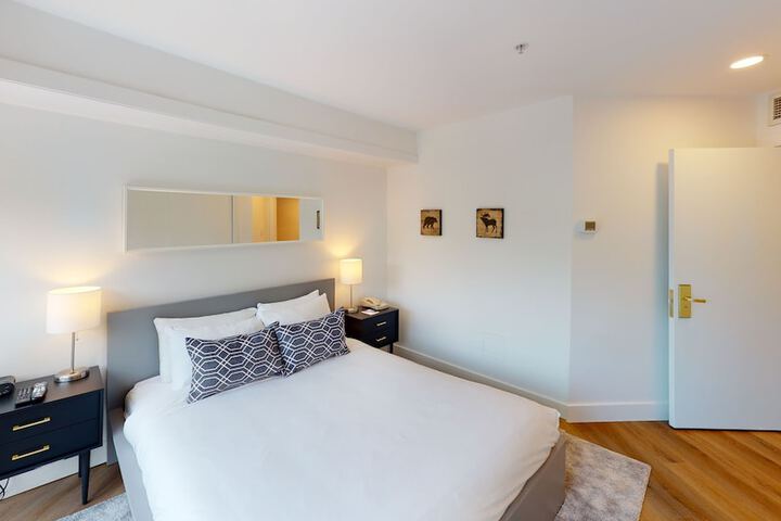 Room 56 of 330
