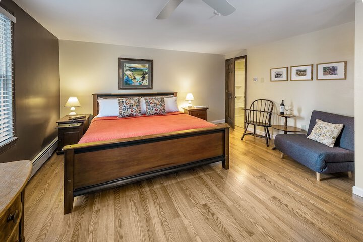 Room 61 of 103