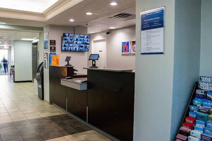 Motel 6 Caseyville IL - Caseyville Il
