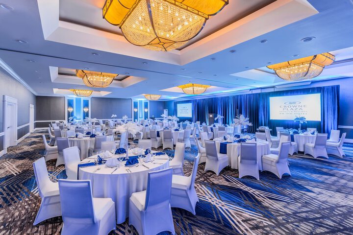 Ballroom/Hall 86 of 91
