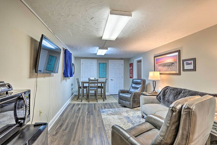 Centrally Located Sturgis Apt on Main St. w / Garage
