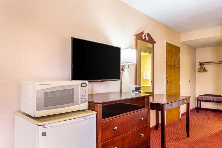 Room 10 of 36