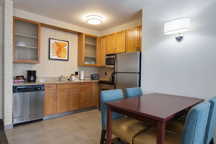 Room 15 of 27