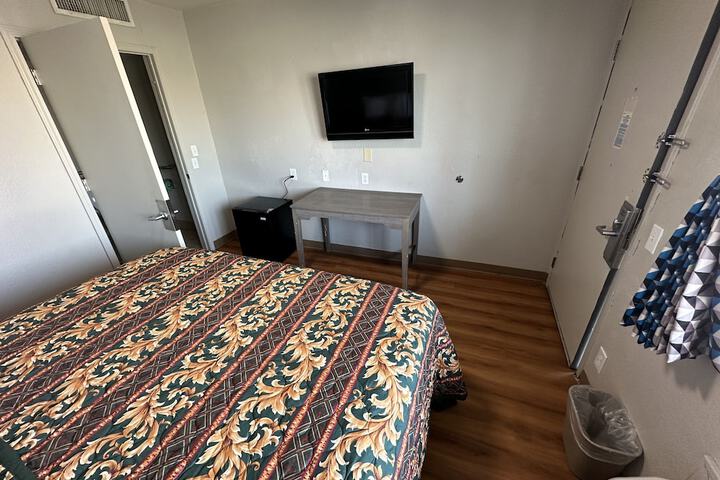 Room 15 of 20