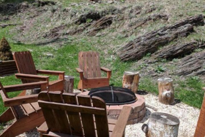 Allen Gulch Cabins