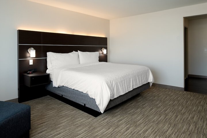 Room 15 of 57
