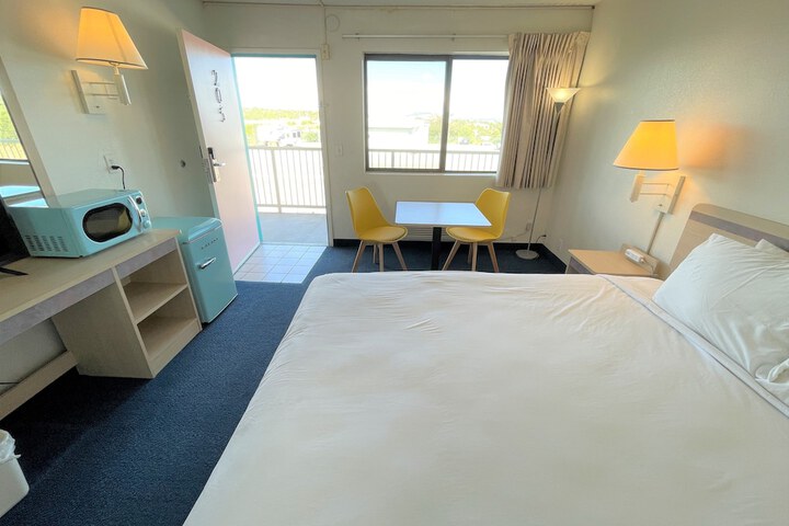 Room 44 of 74