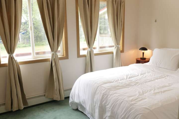 Room 13 of 21