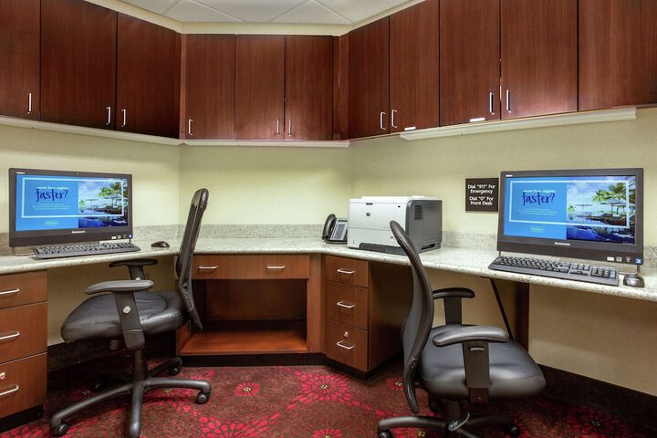 Business Center 34 of 35