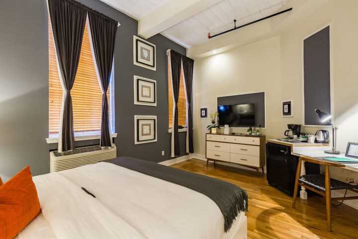 Room 21 of 81