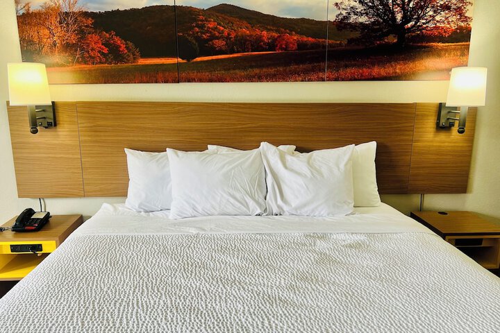Days Inn by Wyndham Jellico - Tennessee State Line