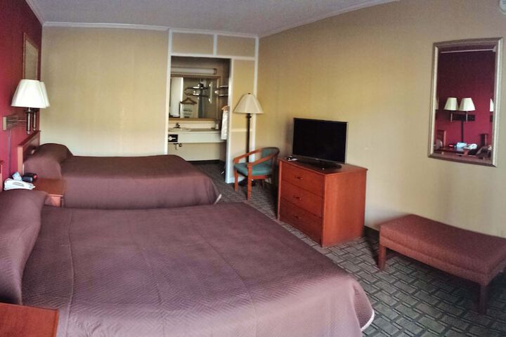 Room 23 of 36