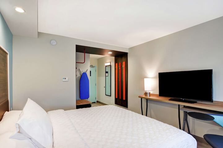 Room 18 of 35