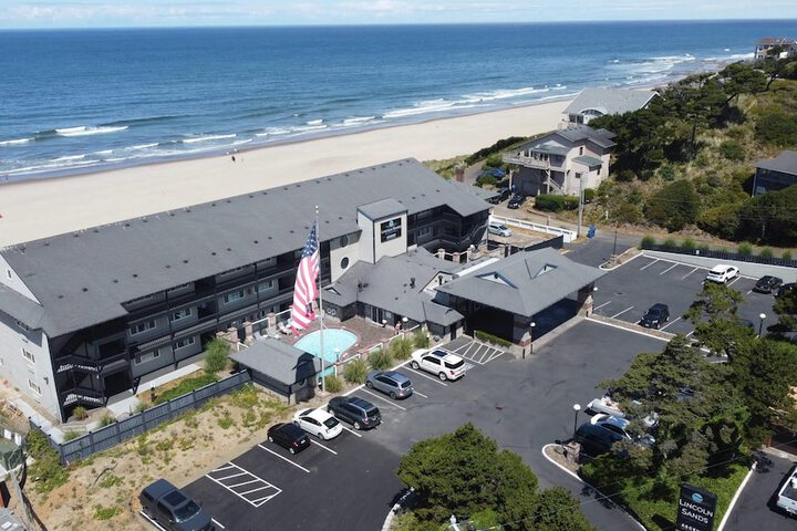 Lincoln Sands Oceanfront Resort an Ascend Collection Hotel