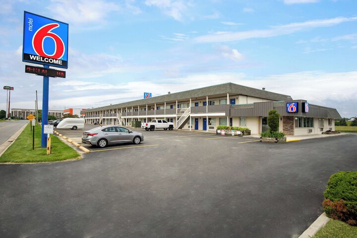 Hotel 2 of 39