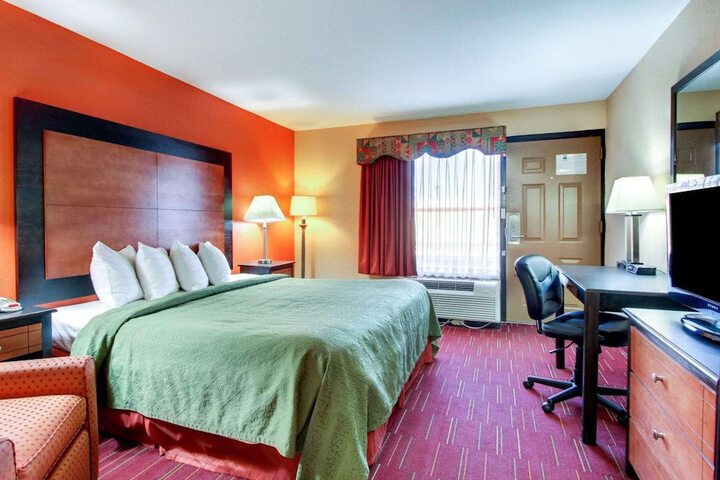 Room 12 of 24