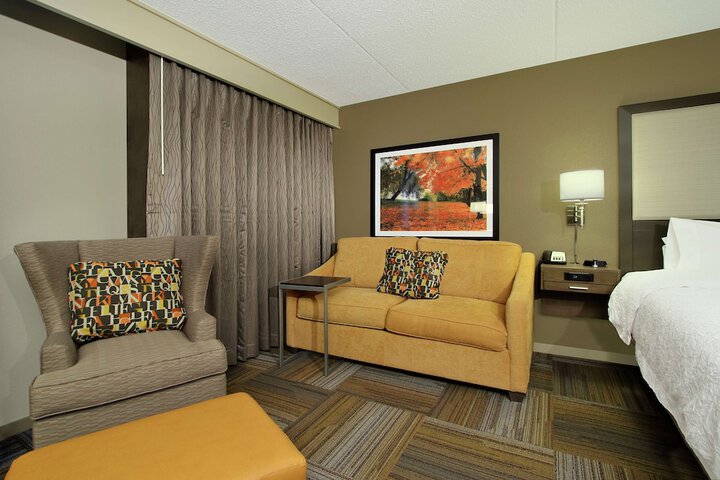Room 27 of 60