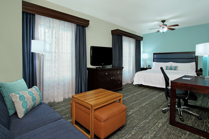 Room 27 of 43