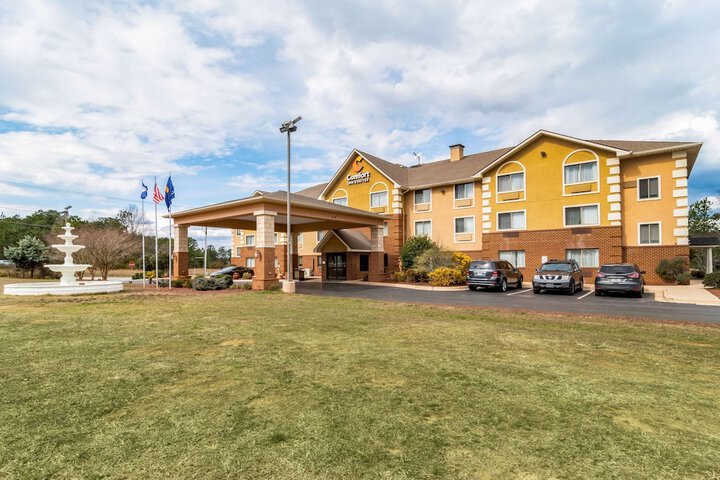 Hotel 2 of 33