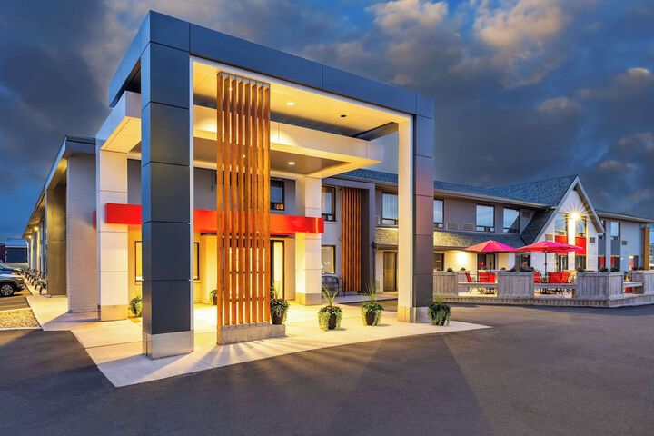 Hotel 11 of 68