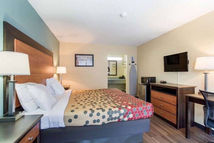 Room 20 of 29