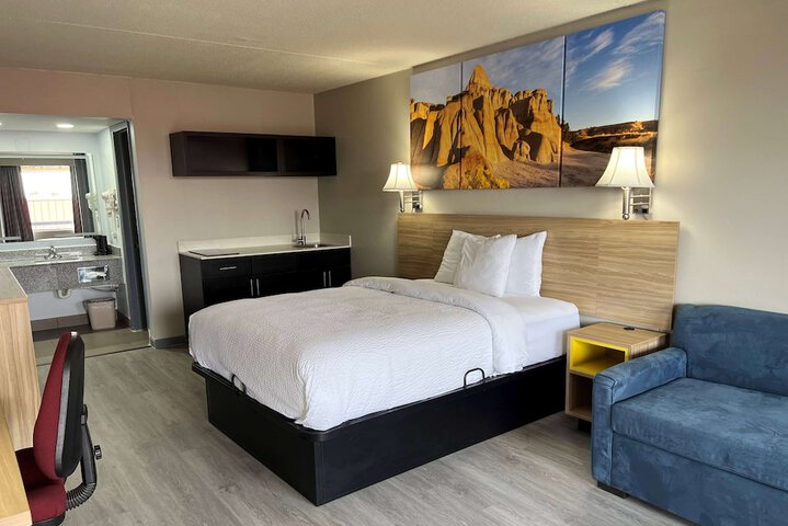 Room 53 of 66