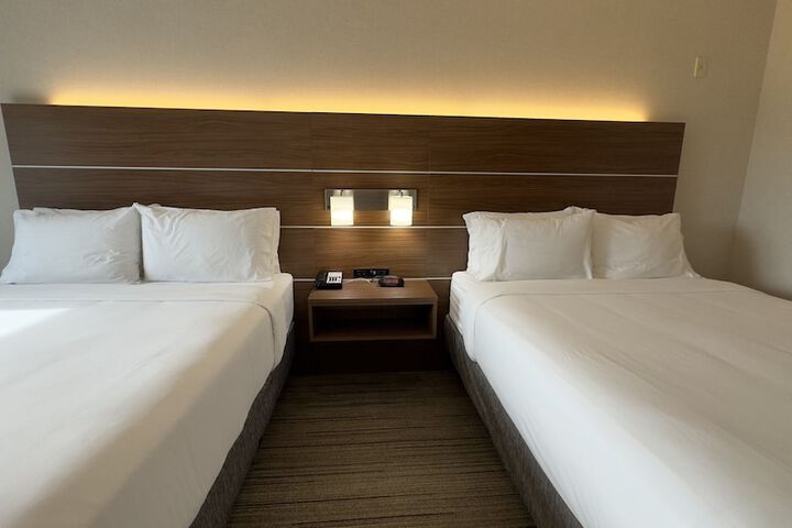 Room 18 of 34