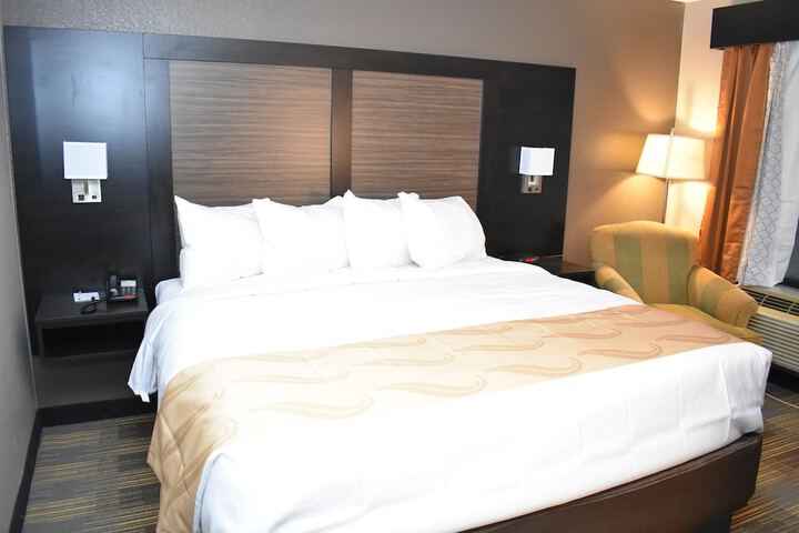Room 19 of 46