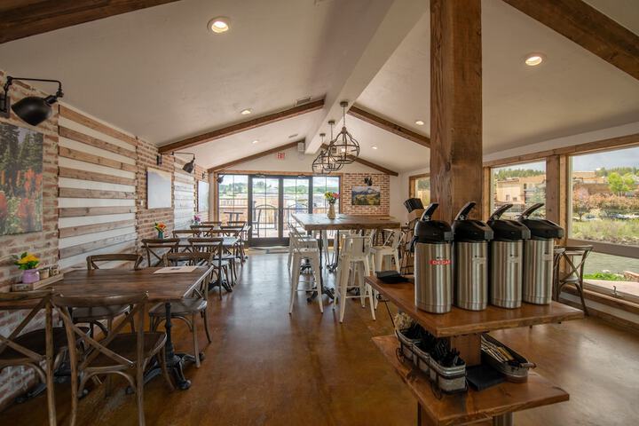Breakfast/Coffee Service 27 of 74