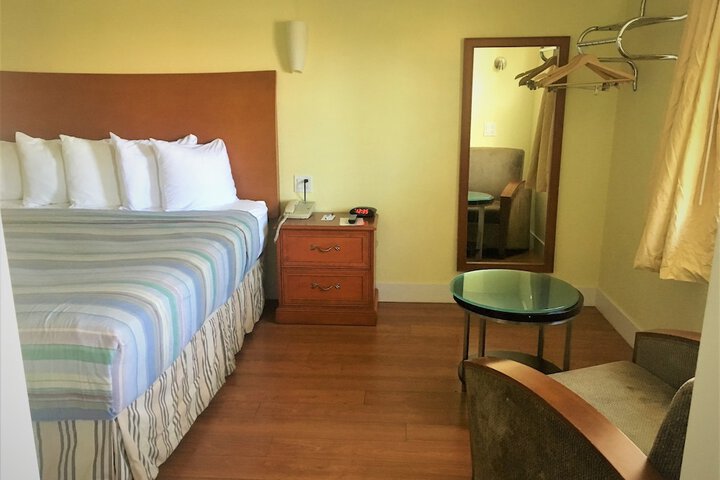 Travelodge by Wyndham Fairfield / Napa Valley