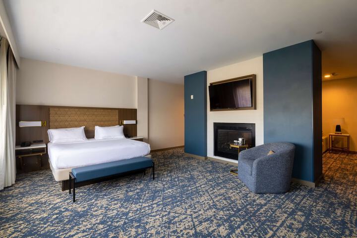 Room 83 of 105